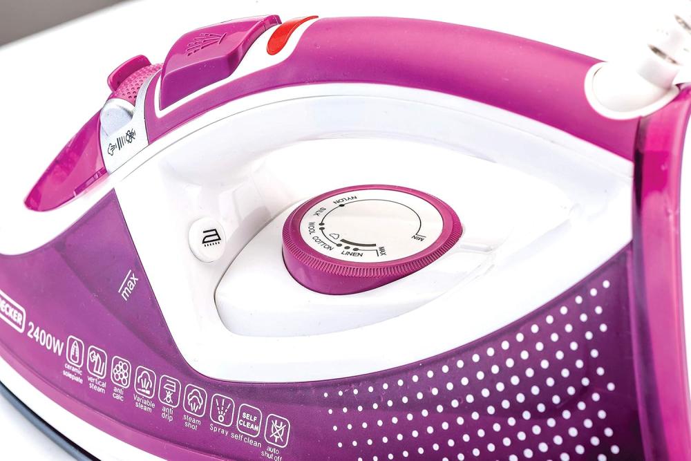 كاوية بخار 0 2400 واط بلاك اند ديكر 2400W STEAM IRON WITH CE — صورة 6